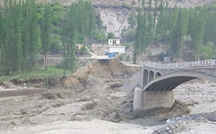  Shishper Glacier Outburst Collapse a Historical Bridge in Hassanabad, Hunza